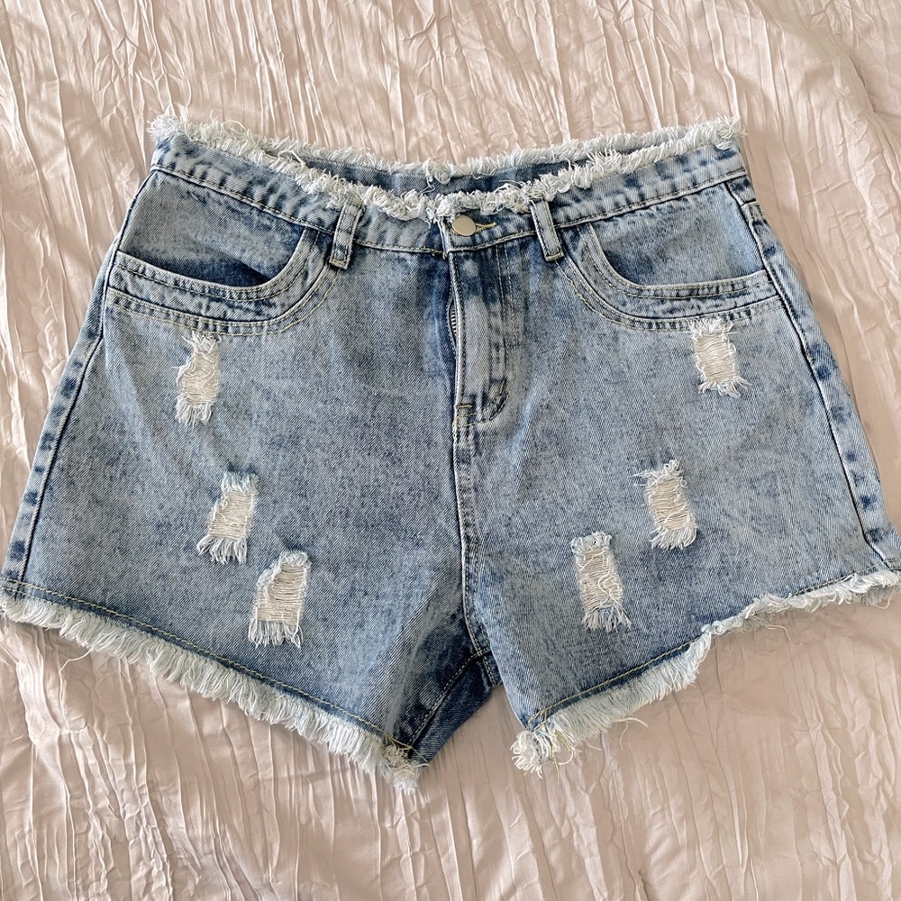 Hayden Distressed Jean Shorts Large